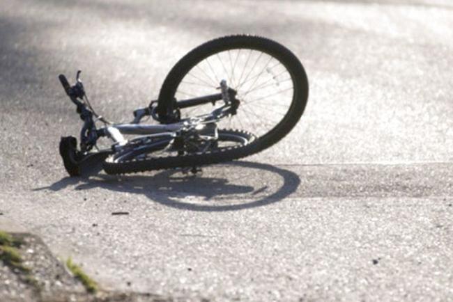 На Рівненщині водій збив велосипедиста і втік: потерпілий був у стані клінічної смерті