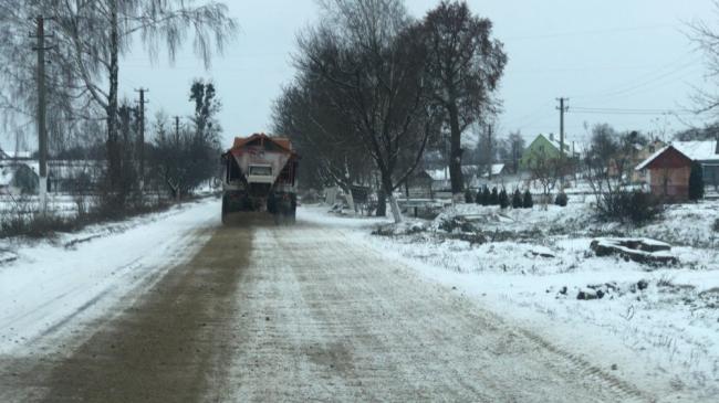 Шляховики готуються: на Рівненщині знову очікується сніг