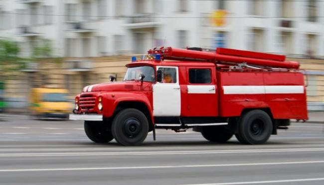 На Рівненщині рятувальники допомогли медикам транспортувати пацієнта з інсультом
