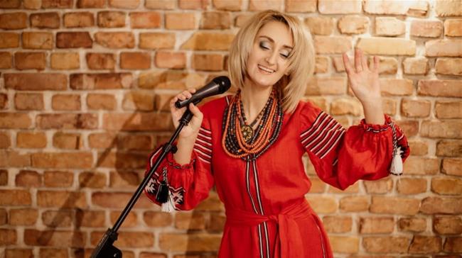 Співачка з Рівненщини візьме участь у нокаутах на шоу "Голос країни"