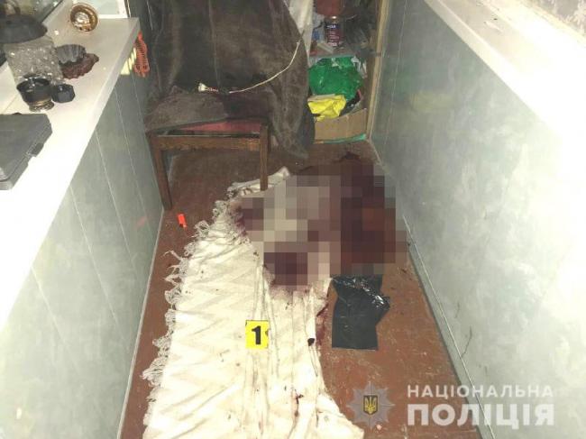 Тіло мертвого чоловіка виявила жителька Рівненського району в себе на балконі