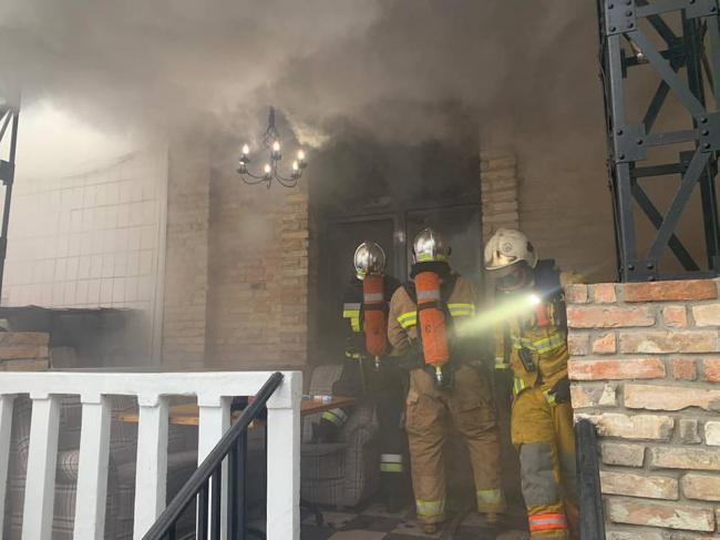 У центрі Рівного горів ресторан: пожежу гасили понад 20 рятувальників (ФОТО)