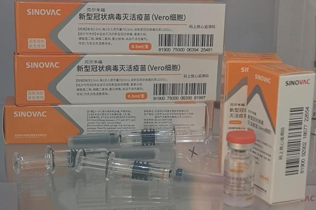 В Україну відправили партію вакцин від COVID-19 з Китаю