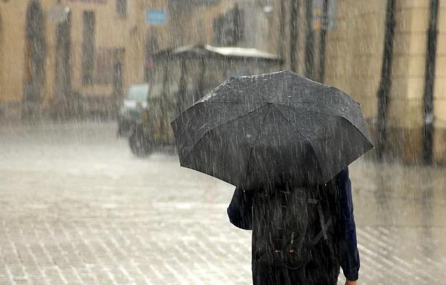 На Рівненщині погіршиться погода: дощі литимуть до кінця тижня