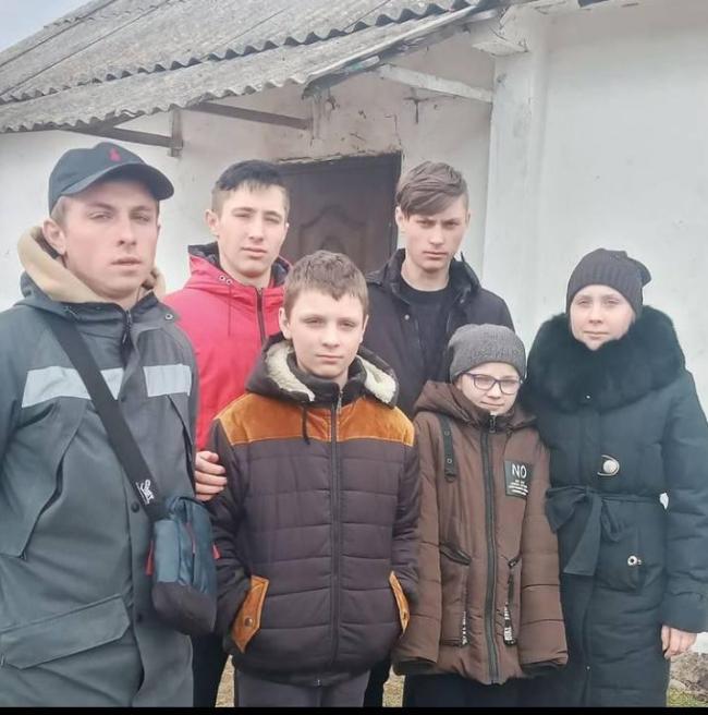 Шестеро дітей листоноші, яку жорстоко вбили на Рівненщині, потребують допомоги
