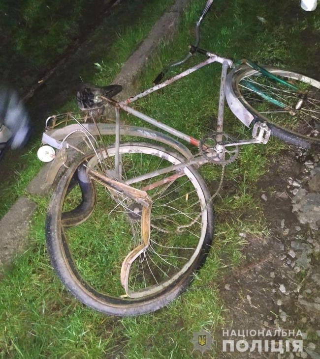 ДТП на Рівненщині: 20-річний чоловік збив на смерть чоловіка, який ішов із велосипедом