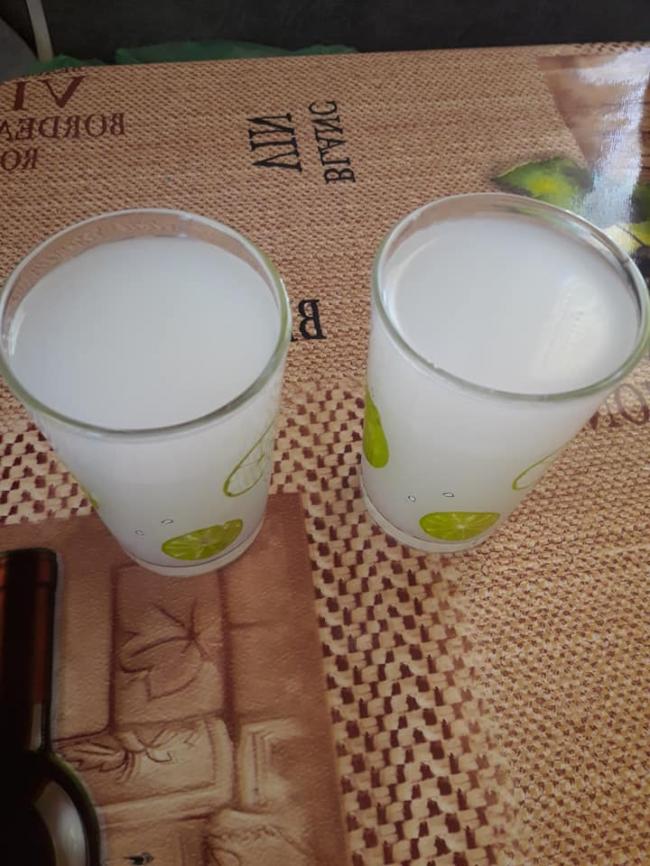 Казус на Рівненщині: виробник прокоментував, чому замість молока у пакетах була вода 