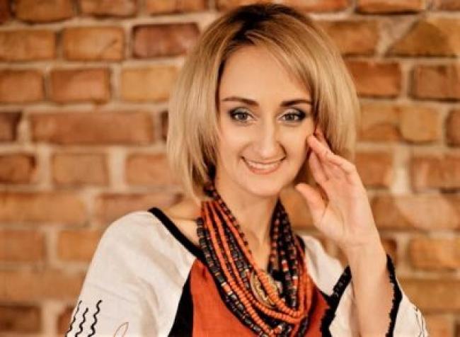 Учасниця "Голосу країни" з Рівненщини влаштувала фотосесію у вишиванці