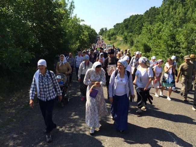 На Рівненщині пройде велика хресна хода: віряни пішки подолають 120 км