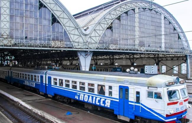 Швидкісна електричка "Рівне-Львів" зупинятиметься ще на одній станції