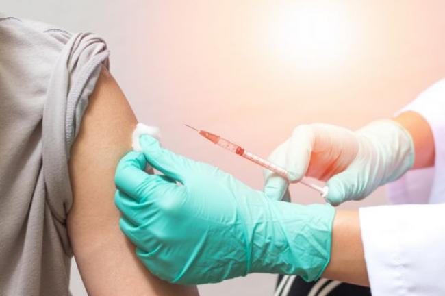 У Центрі вакцинації проти COVID-19 у Рівному щепили ще майже 300 людей