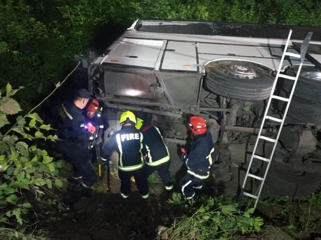 Четверо постраждалих у ДТП з рейсовим автобусом на Рівненщині - у реанімації
