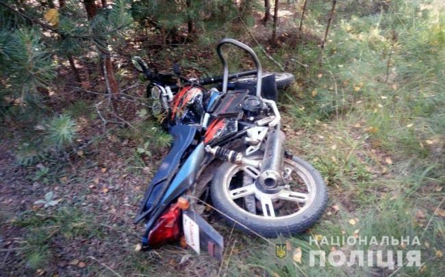 На півночі Рівненщини внаслідок падіння з мотоцикла загинув чоловік