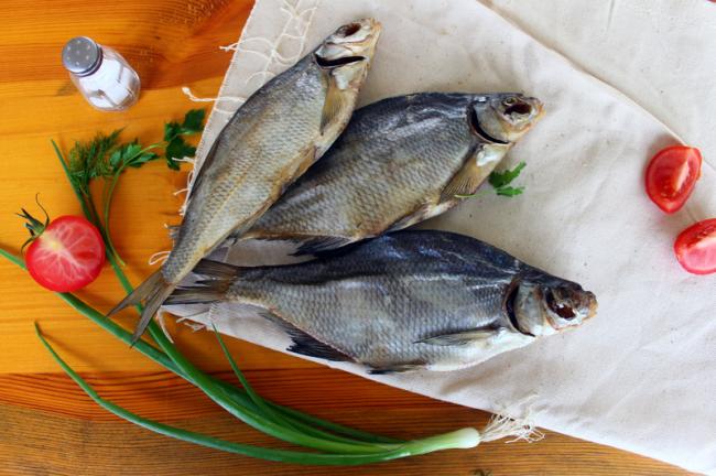 Чому споживання в`яленої риби небезпечне для здоров`я?