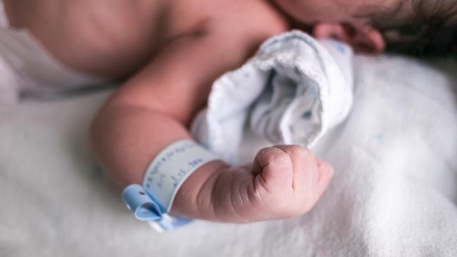 На Рівненщині коронавірус підхопило новонароджене немовля