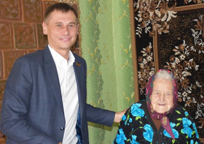 100-літня бабуся із Рівненщини поділилась секретом довголіття