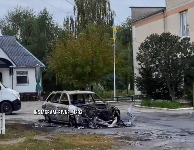 Підпалу не було: відомі деталі пожежі в авто на Рівненщині