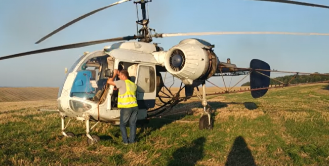 У поліції прокоментували ситуацію із гелікоптером у Рівненському районі, яким кропили поля