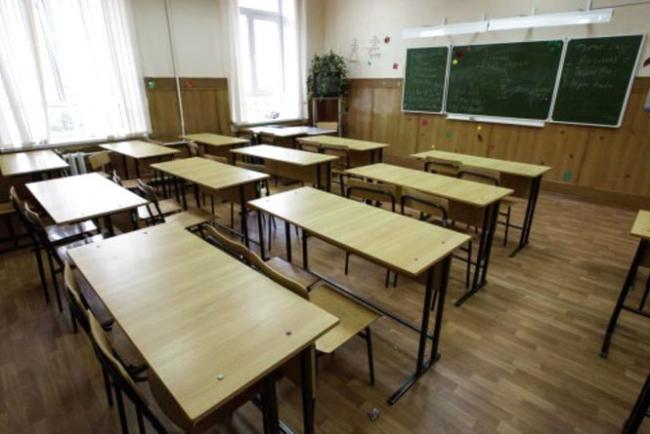 11 учнів і вчителів із перших днів навчання захворіли на коронавірус на Рівненщині