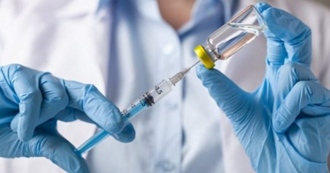 У МОЗ назвали професії, які підлягатимуть обов`язковій вакцинації