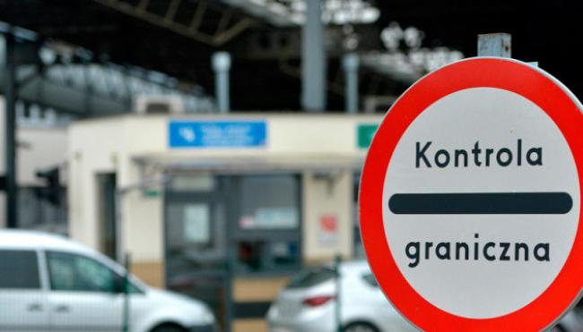 Польща посилила правила в`їзду до країни: вимагатимуть негативний тест і у вакцинованих