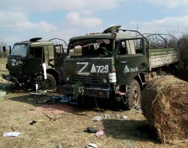 "Поставили на коліна, зв’язали скотчем руки": мешканці звільненого села розповіли про звірства окупантів