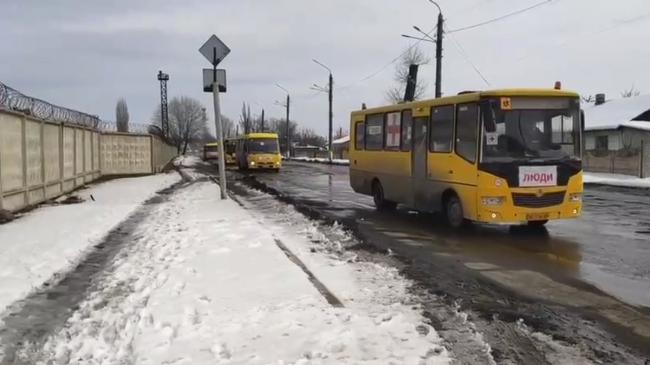 Бойовики «ДНР» захопили колону евакуаційних автобусів під Маріуполем – Верещук