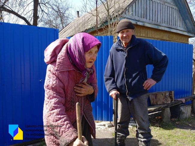  92-річна бабуся із Чернігівщини пережила фашистів, а тепер ховається від росіян