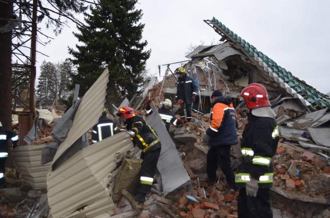 На Київщині під руїнами будинків знайшли ще одного загиблого