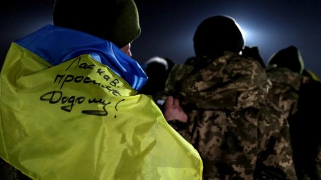 Додому повертаються 76 українців: відбувся п`ятий обмін полоненими з Росією