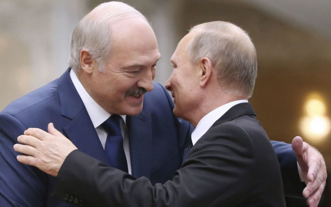 Путін збирається підписати угоду з Лукашенком і Януковичем – військовий експерт