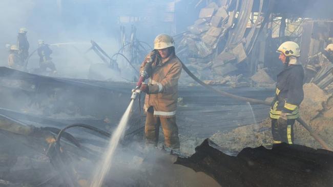 У Кременчуці вогонь охопив понад 10 тисяч метрів квадратних: 41 людина постраждала