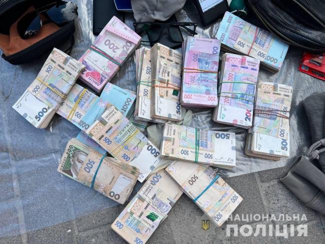 Уродженця Рівненщини викрили на шахрайстві: він грабував підприємців під виглядом "валютника"