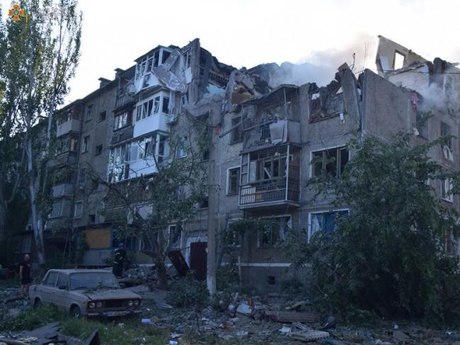 Росіяни вдарили по багатоповерхівці в Миколаєві, є загиблі