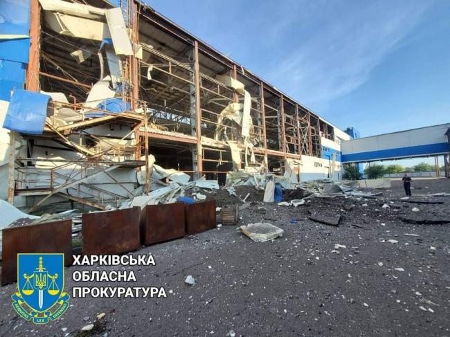 Вночі російські окупанти обстріляли Мерефу на Харківщині - є постраждалий