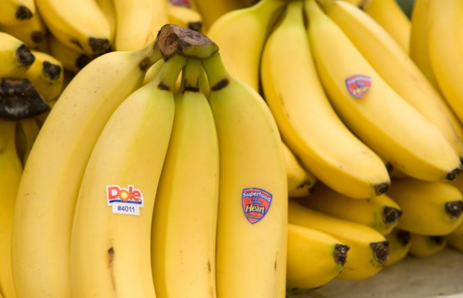 Що означають наклейки на бананах та як не купити фрукт з пестицидами