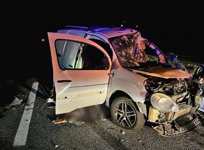 На Дніпропетровщині уламки дрона впали на авто: загинули двоє чоловіків