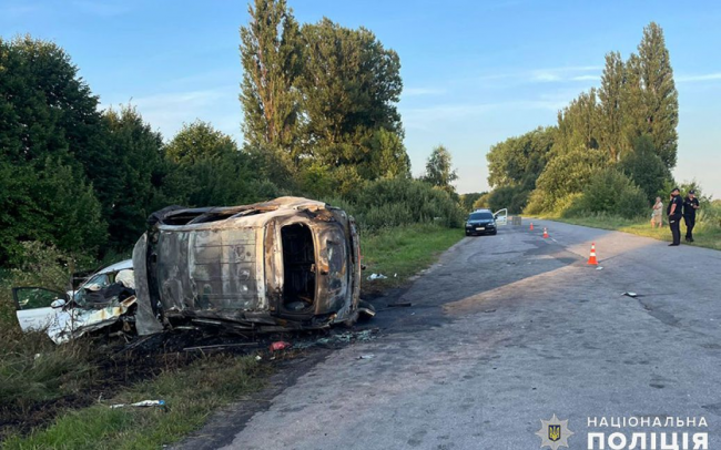 У авто вижив лише 8-річний хлопчик: у страшній ДТП загинули четверо членів сім`ї з Нетішина