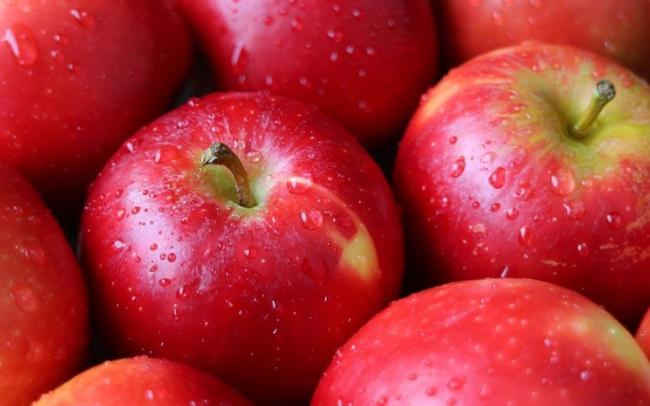 Що приготувати з яблук: швидкі та смачні рецепти на кожен день