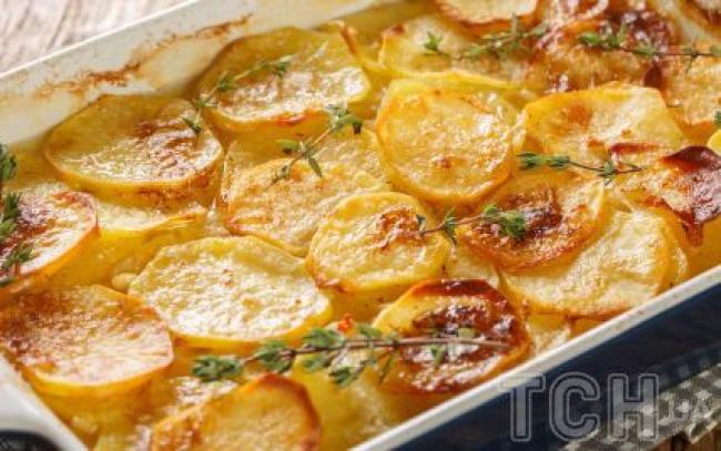 Картопля вершкова в духовці: рецепт смачного гарніру