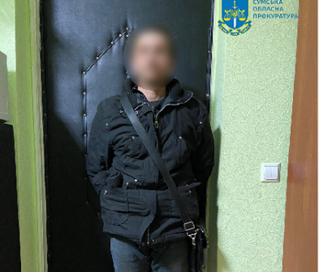 Систематично ґвалтував доньку: на Сумщині неповнолітня народила дитину від батька