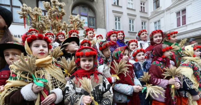 Різдво-2023: коли колядувати, щедрувати та посівати за новим календарем