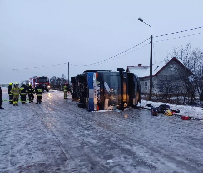 У Польщі перекинувся український автобус: госпіталізовано 20 українців