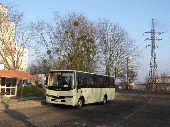 У Рівному на 6-му маршруті виїхали нові комунальні автобуси (ФОТО)