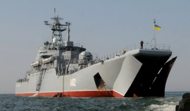 У Криму був уражений український корабель "Костянтин Ольшанський", який захопили росіяни 2014