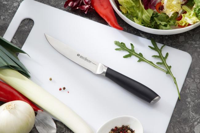 Який кухонний ніж слід купити в першу чергу 
