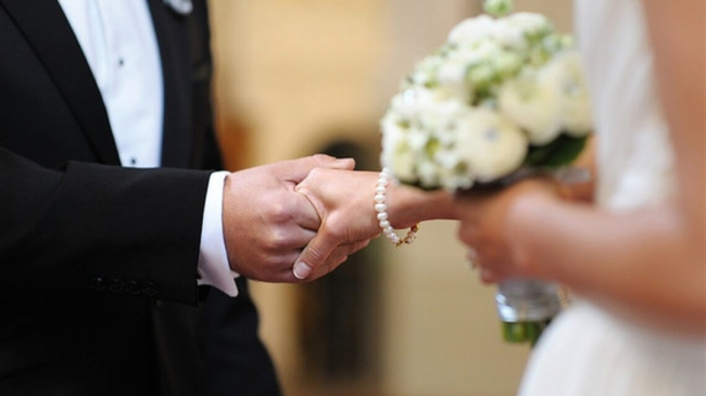 Українці зможуть одружуватися онлайн через "Дію"