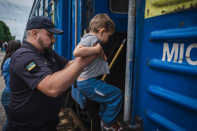 Рівненщина очікує на четвертий евакуаційний потяг із Донеччини