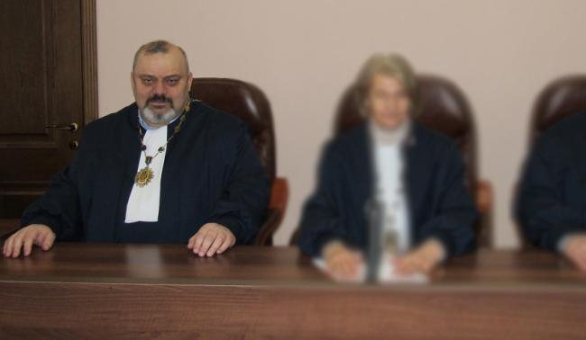 Суддя з Рівного отримав від доньки у подарунок 2,3 млн грн