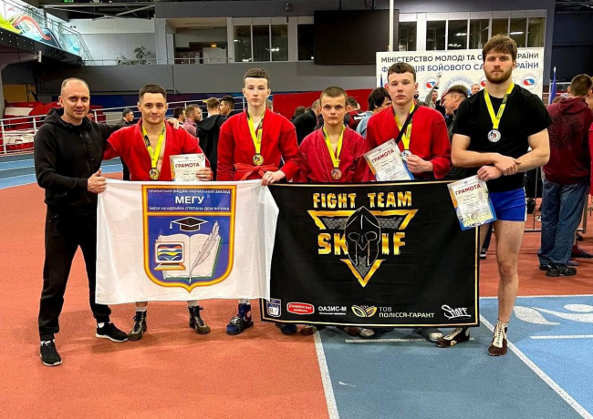 Ліцеїсти з Рівненщини стали переможцями Чемпіонату України з бойового самбо